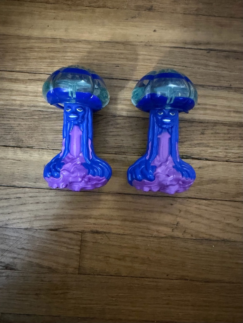 Set of 2 Vintage 2004 Burger King Shark tale Jellyfish toys